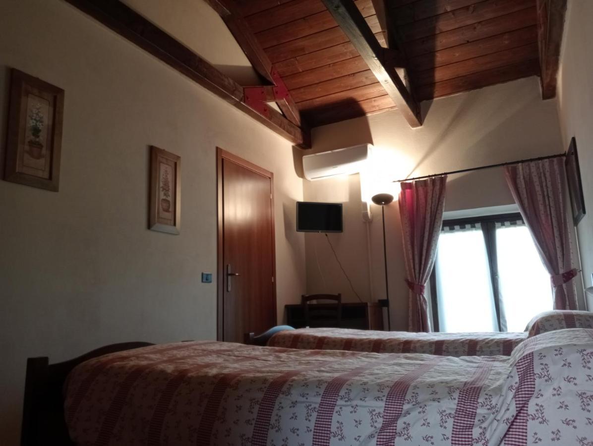 Agriturismo Raimondi Cominesi Amilcare Garlasco Exterior photo